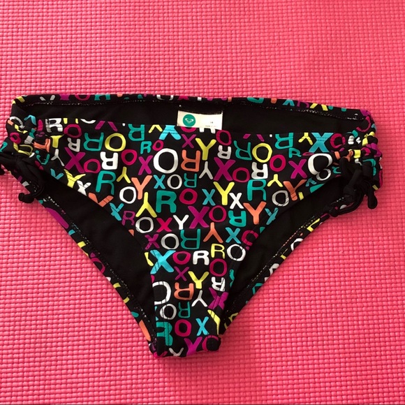 Girls Roxy Bikini - Picture 2 of 6